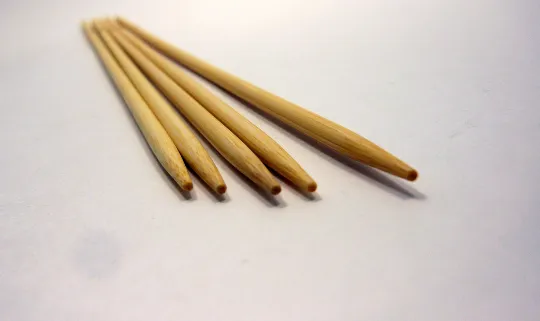 Double Pointed Bamboo Knitting Needles Sizes US 0-8 Metric 2mm - 5mm Extra Long 10"