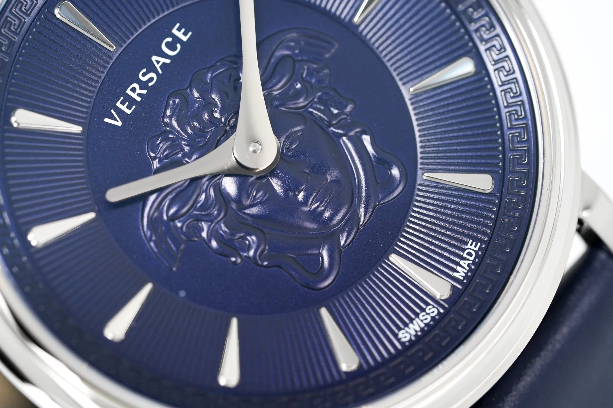 Versace Ladies Watch V-Circle 38mm Blue VE8101619